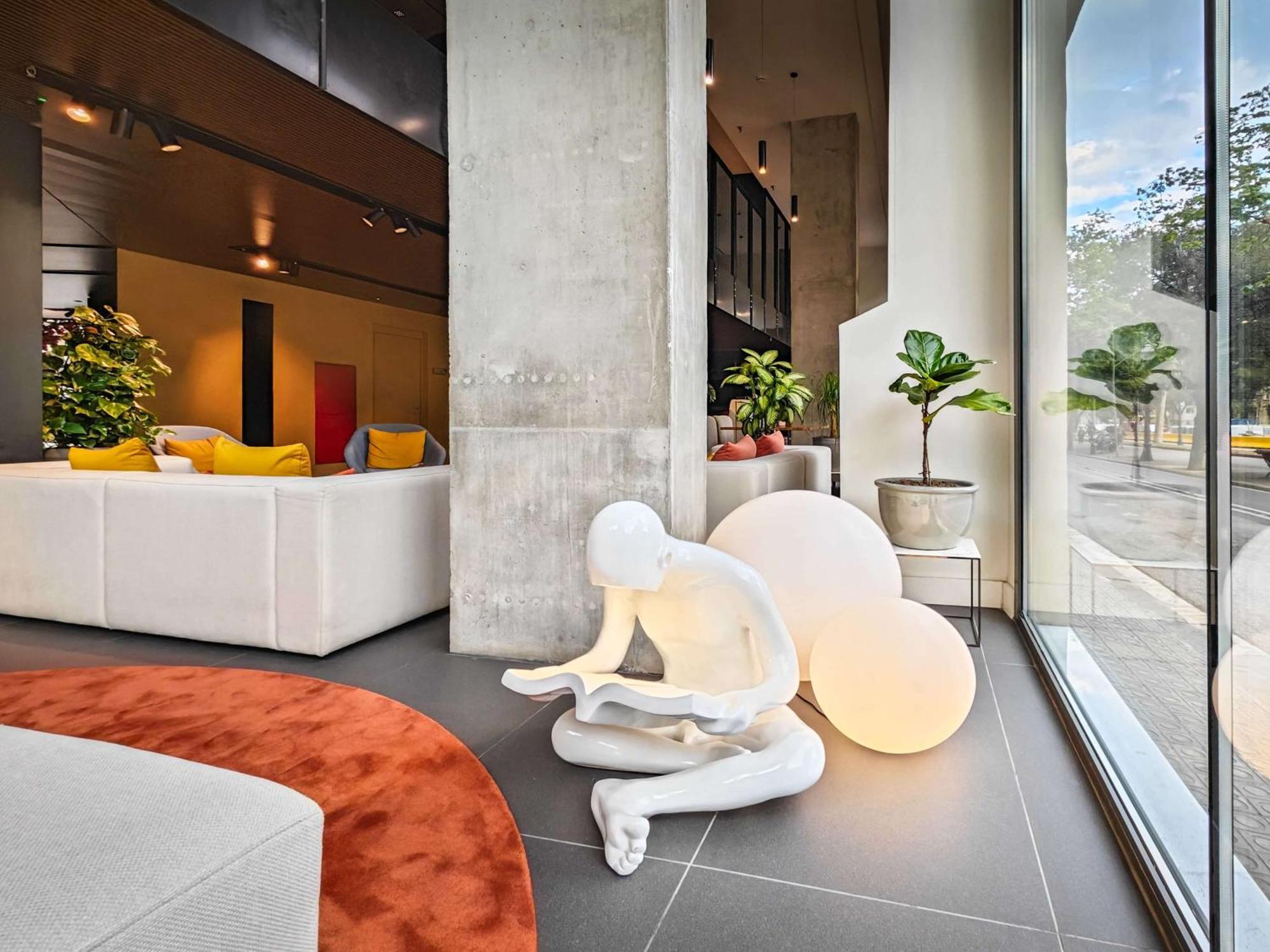 Occidental Diagonal 414 — Photos 3